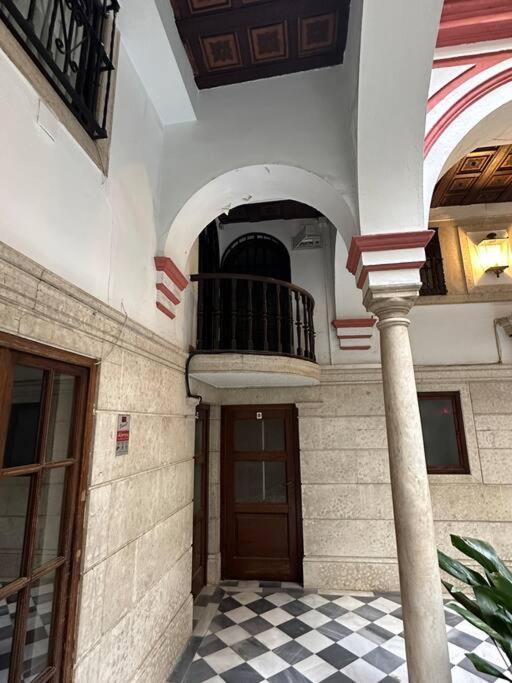 Apartamento Patio Sevillano Frente Catedral エクステリア 写真